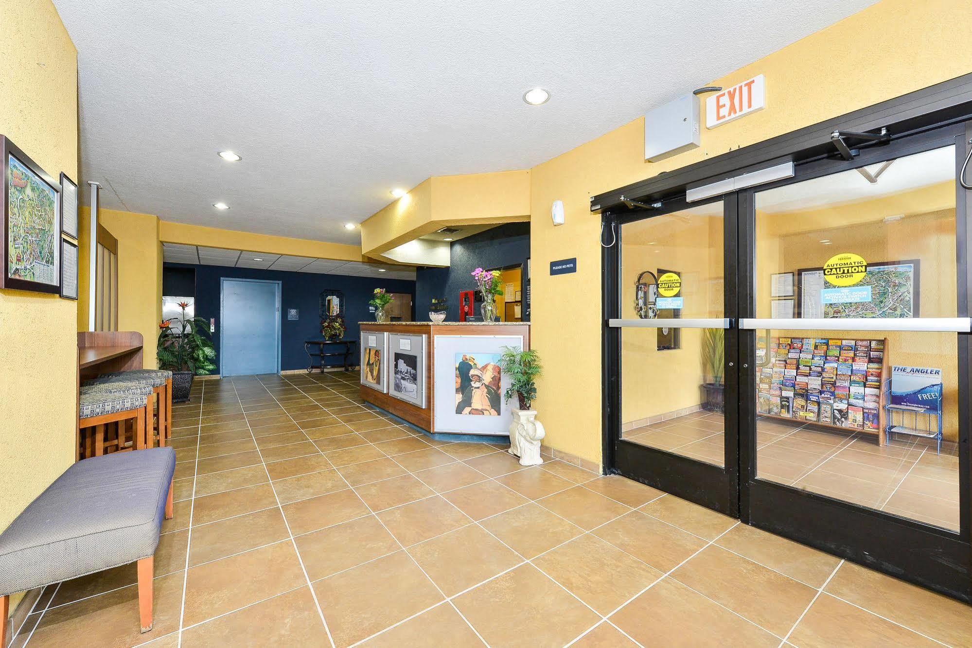 Microtel Inn & Suites By Wyndham New Braunfels I-35 Exterior photo